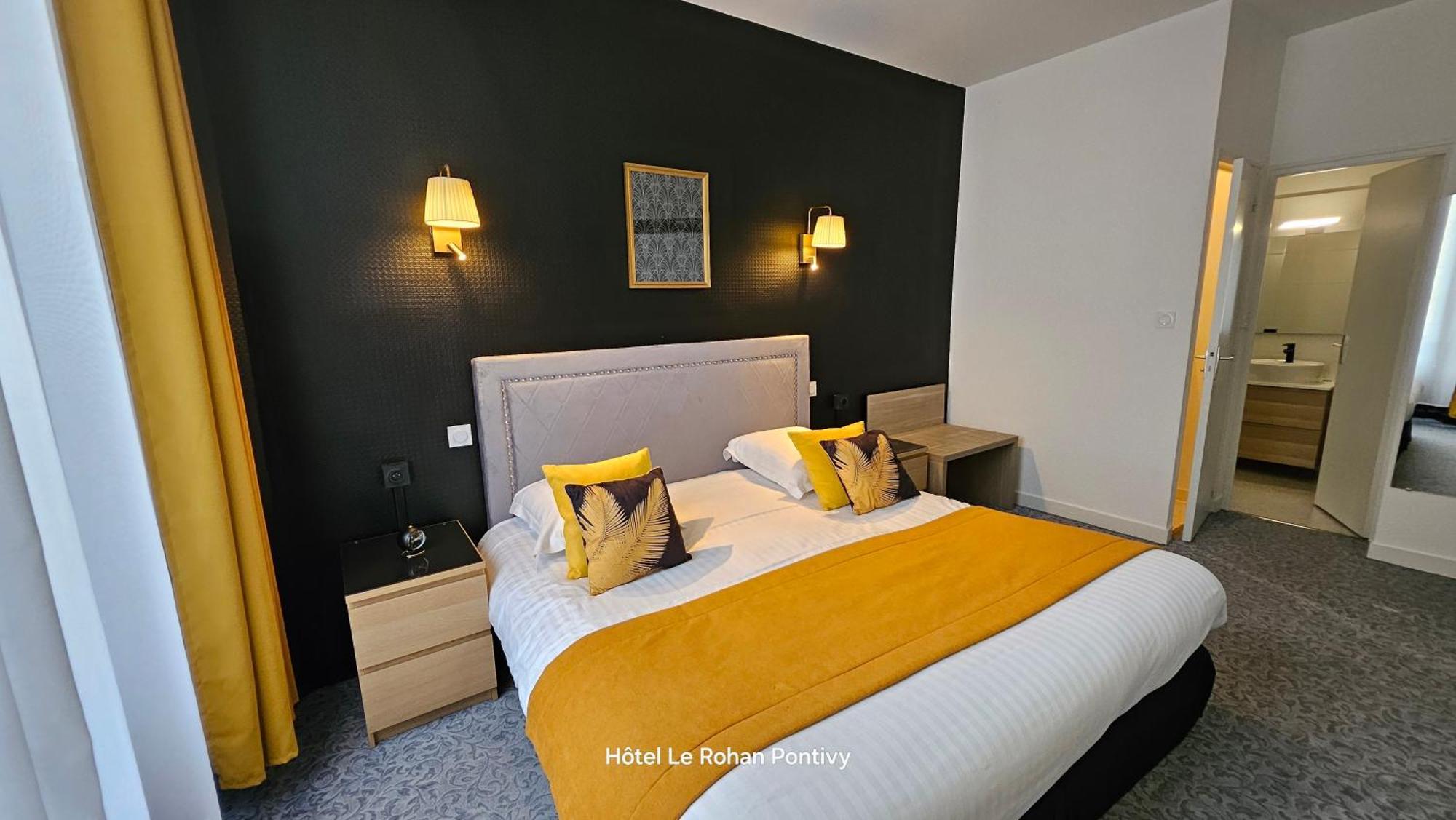 Hotel Le Rohan Charme Et Caractere ポンティヴィ エクステリア 写真