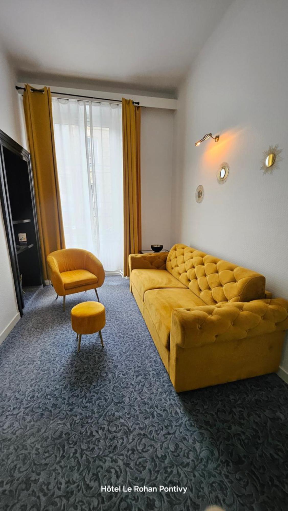 Hotel Le Rohan Charme Et Caractere ポンティヴィ エクステリア 写真