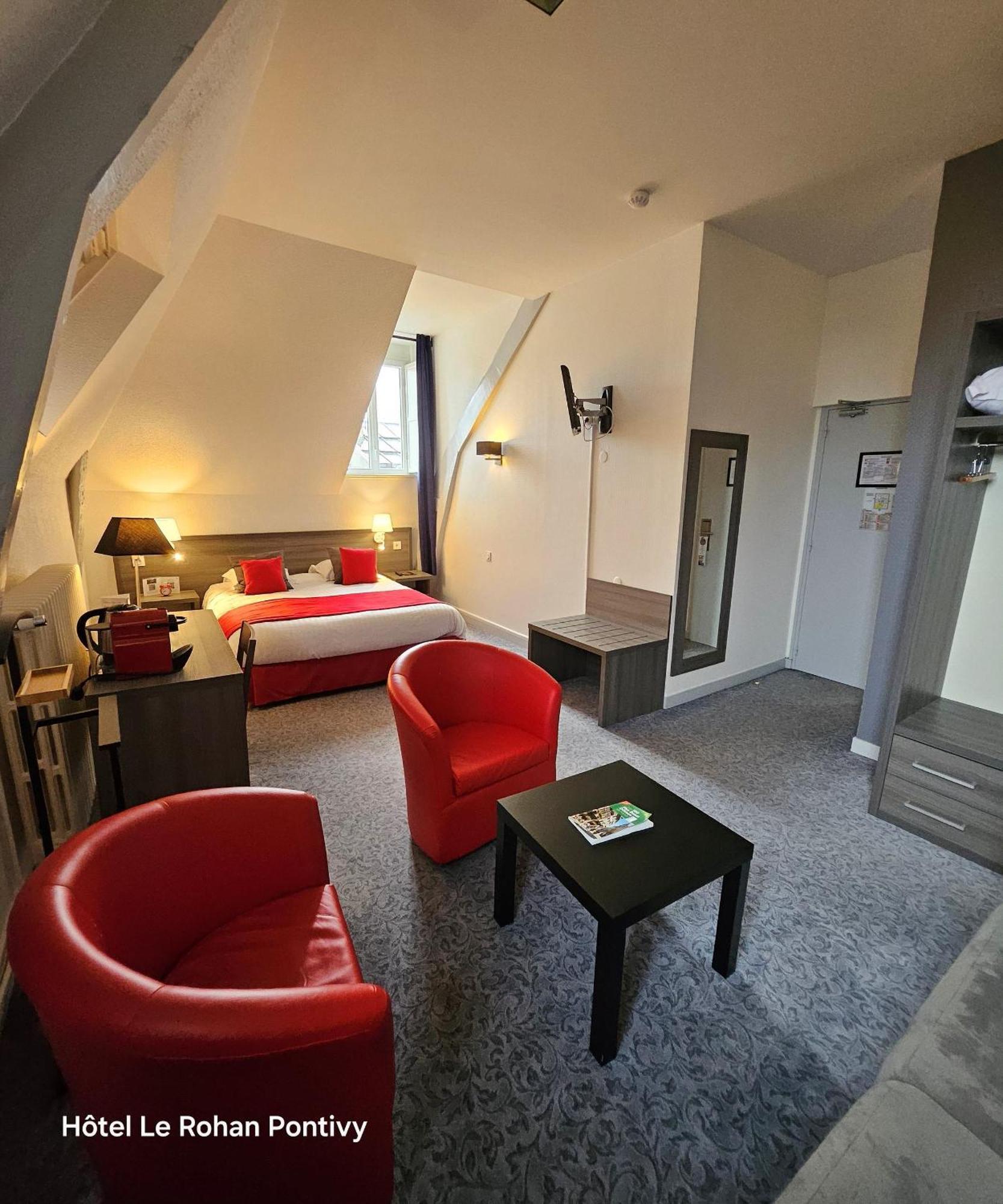 Hotel Le Rohan Charme Et Caractere ポンティヴィ エクステリア 写真