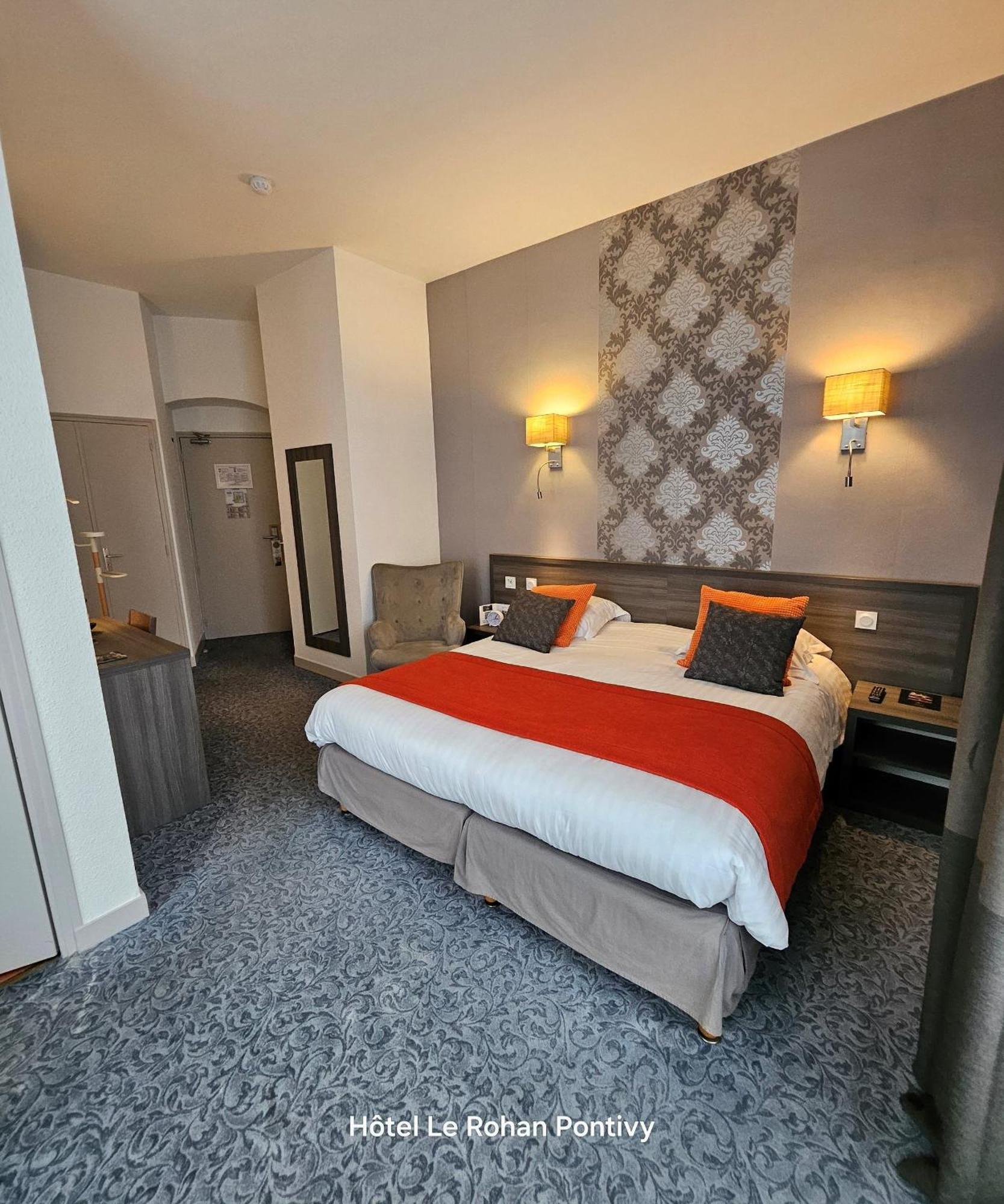 Hotel Le Rohan Charme Et Caractere ポンティヴィ エクステリア 写真