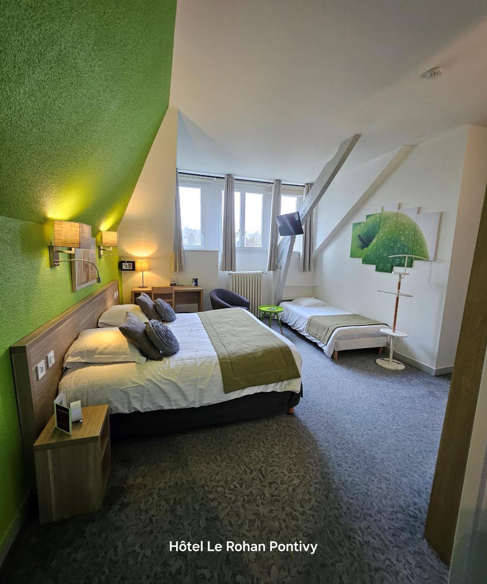 Hotel Le Rohan Charme Et Caractere ポンティヴィ エクステリア 写真